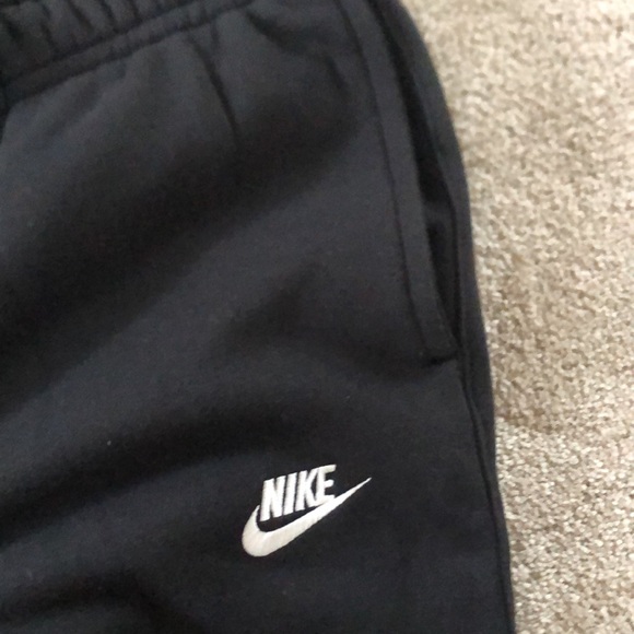 NWT men’s Nike sweat pants - Picture 3 of 4